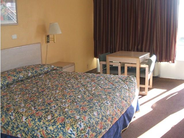 Scottish Inn Waco Δωμάτιο φωτογραφία