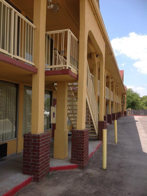 Scottish Inn Waco Εξωτερικό φωτογραφία